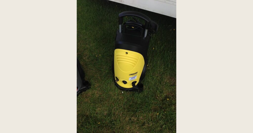 Kärcher pressure washer.